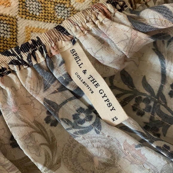 Spell Pearl Oasis Off the Shoulder // - Picture 4 of 4